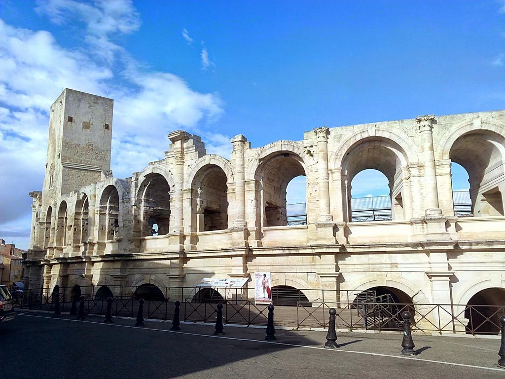 شقة Le Nid Des Arenes آرْلْ الغرفة الصورة